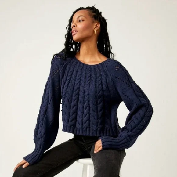 NWT Free People Cable Knit Sweater Navy Blue scooped Neck Ripped Cuff Size XS/S - Picture 3 of 15